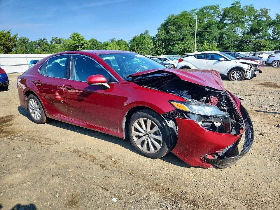2019 TOYOTA CAMRY LE 4