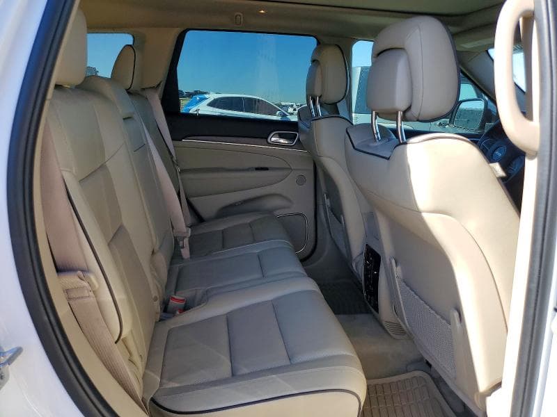 2018 JEEP GRAND CHEROKEE OVERLAND 11