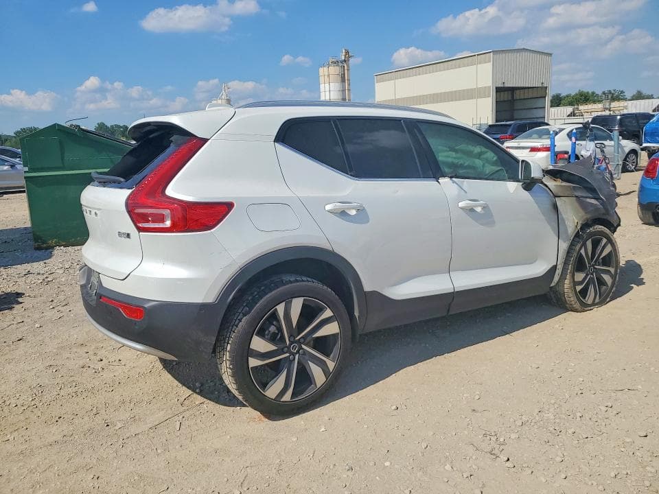 2023 VOLVO XC40 ULTIMATE ULTIMATE 3
