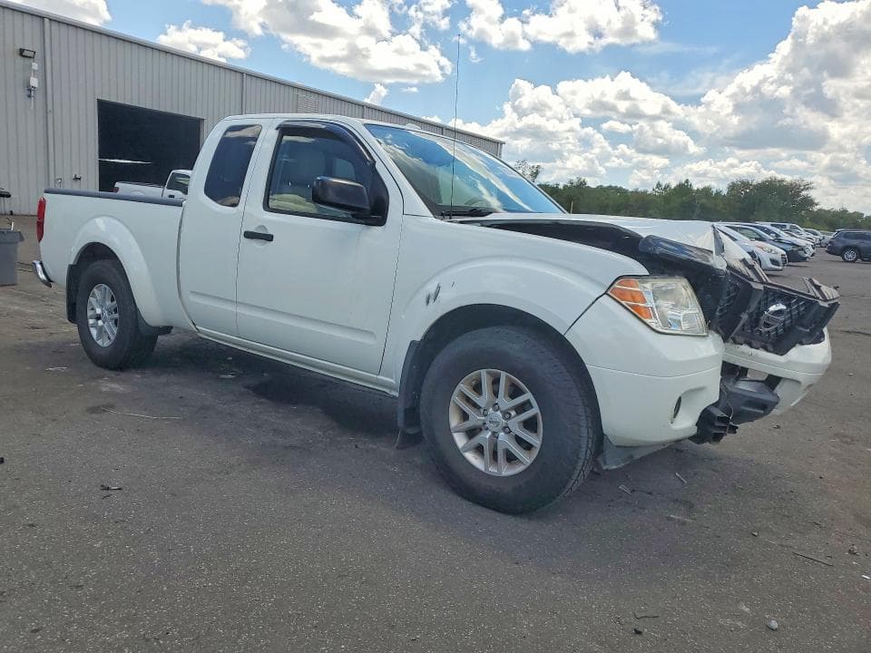 2017 NISSAN FRONTIER SV V6 4