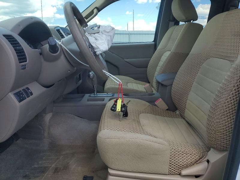 2017 NISSAN FRONTIER SV V6 7