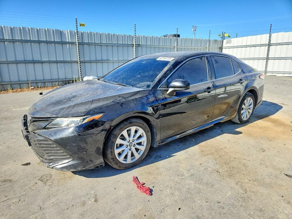 2019 TOYOTA CAMRY LE - 1