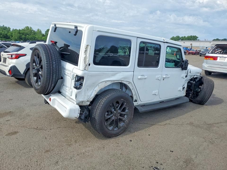 2021 JEEP WRANGLER UNLIMITED SAHARA 3