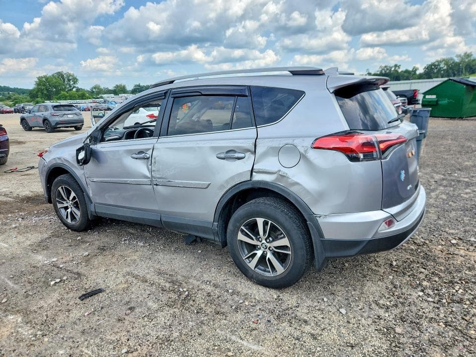 2018 TOYOTA RAV4 XLE 2