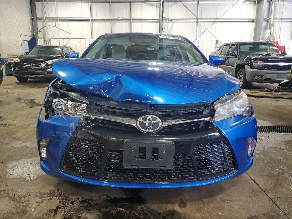 2017 TOYOTA CAMRY SE 5