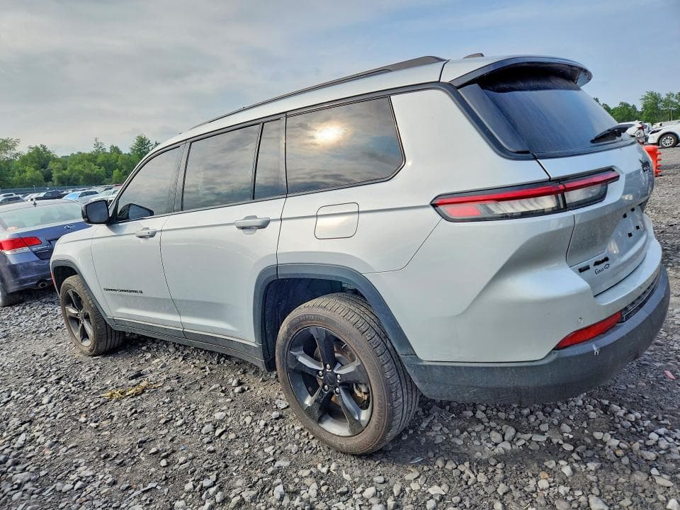 2023 JEEP GRAND CHEROKEE L LAREDO 2