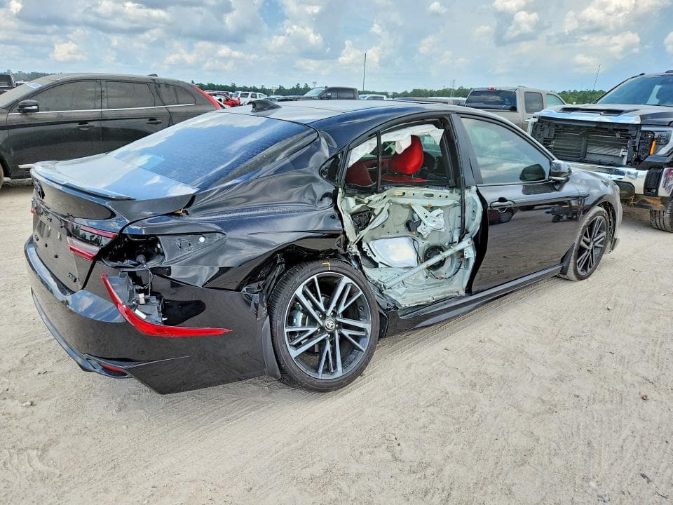 2026 TOYOTA CAMRY XSE 3