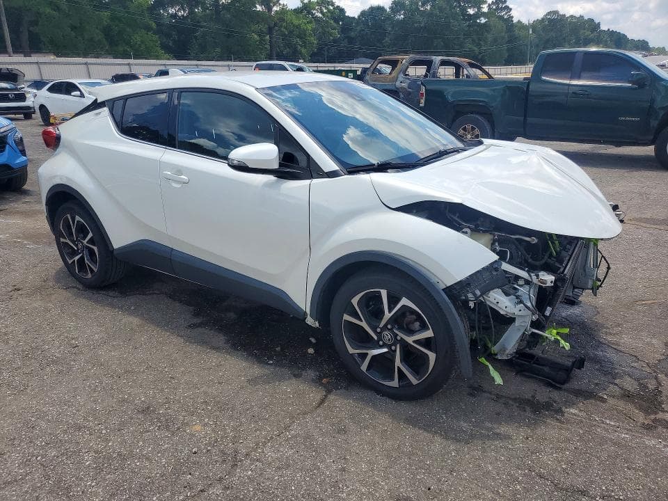 2019 TOYOTA C-HR LIMITED LIMITED 4