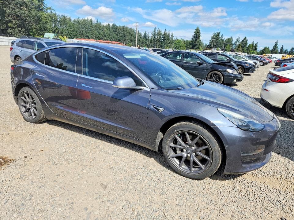 2018 TESLA MODEL 3 4