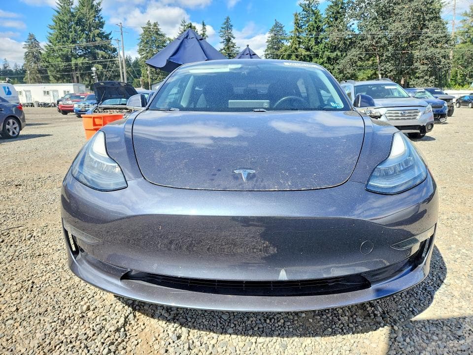 2018 TESLA MODEL 3 5