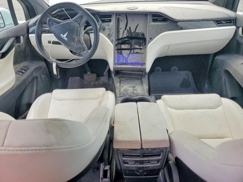2021 TESLA MODEL X 8