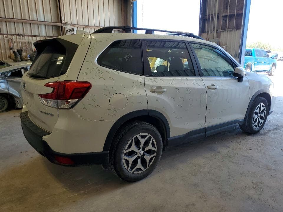 2019 SUBARU FORESTER PREMIUM 3