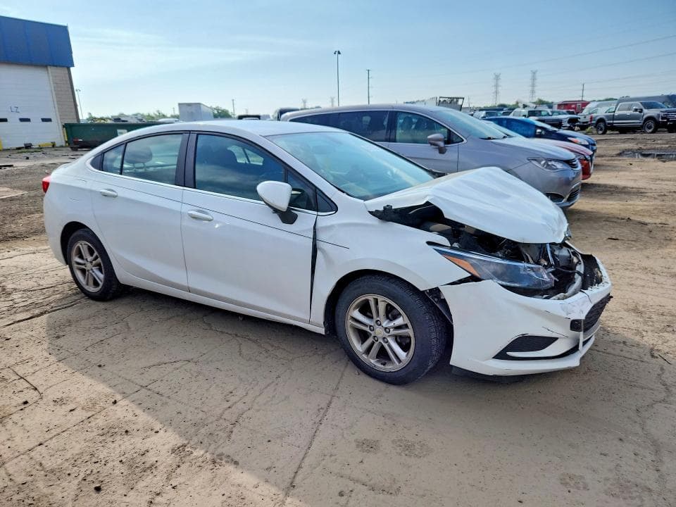 2017 CHEVROLET CRUZE LT 4