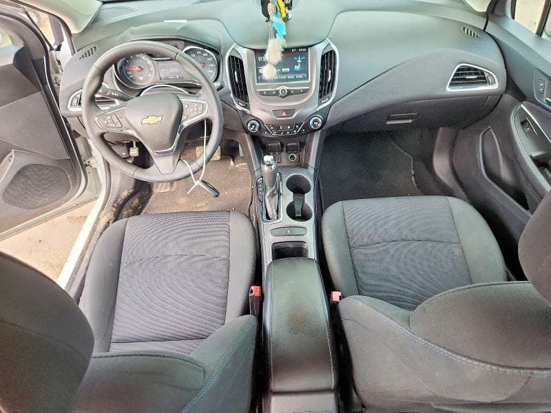 2017 CHEVROLET CRUZE LT 8