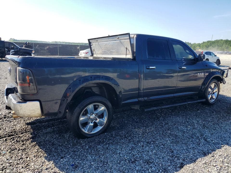2017 RAM 1500 SLT 3