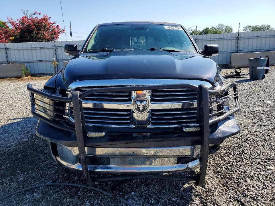 2017 RAM 1500 SLT 5