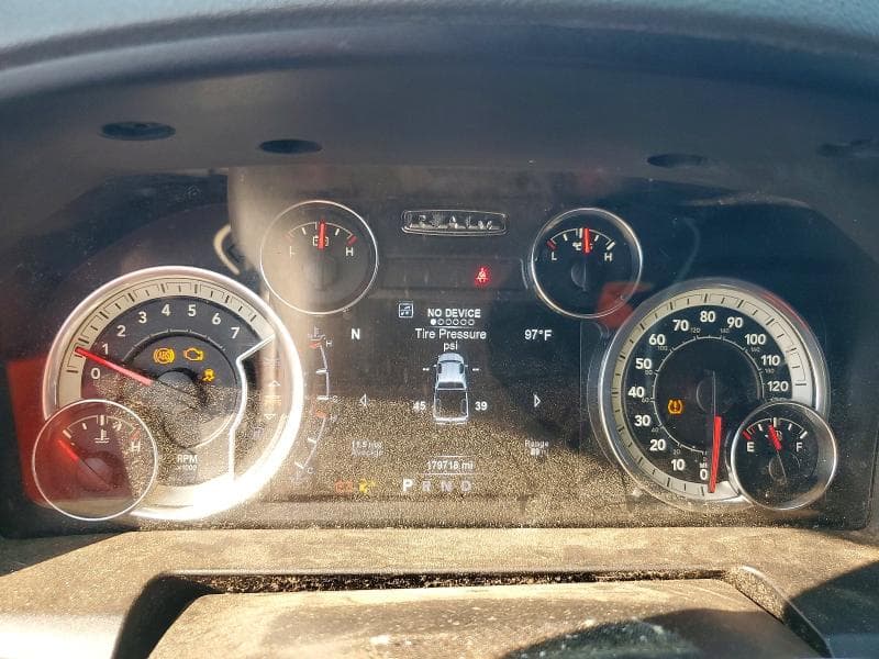 2017 RAM 1500 SLT 9