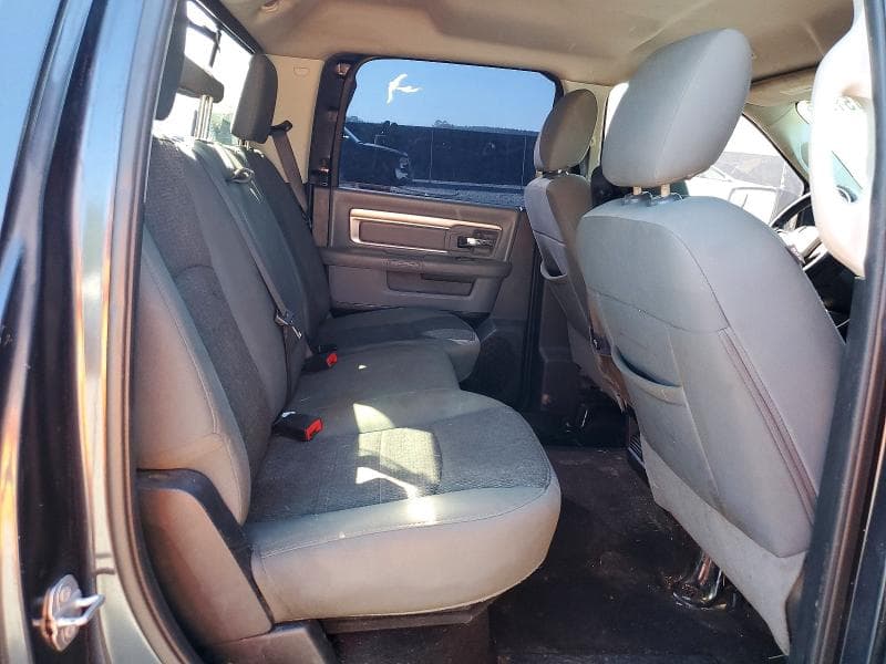 2017 RAM 1500 SLT 10