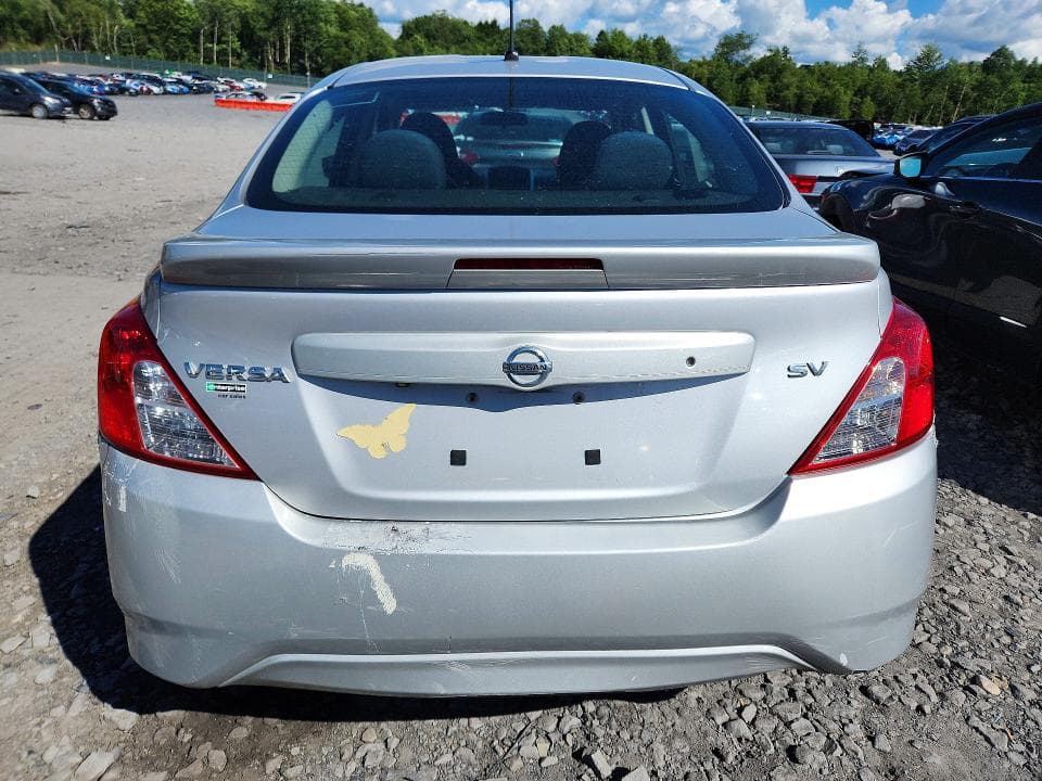 2019 NISSAN VERSA SV 6