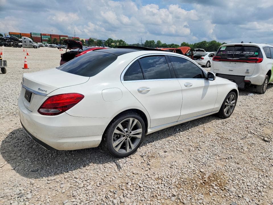 2018 MERCEDES-BENZ C 300 4MATIC 3