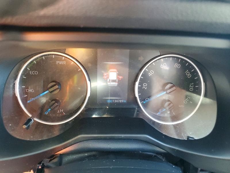 2020 TOYOTA RAV4 HYBRID XLE 9