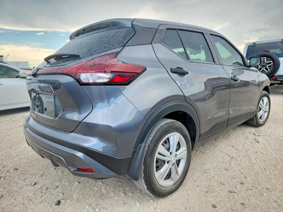 2024 NISSAN KICKS S 3