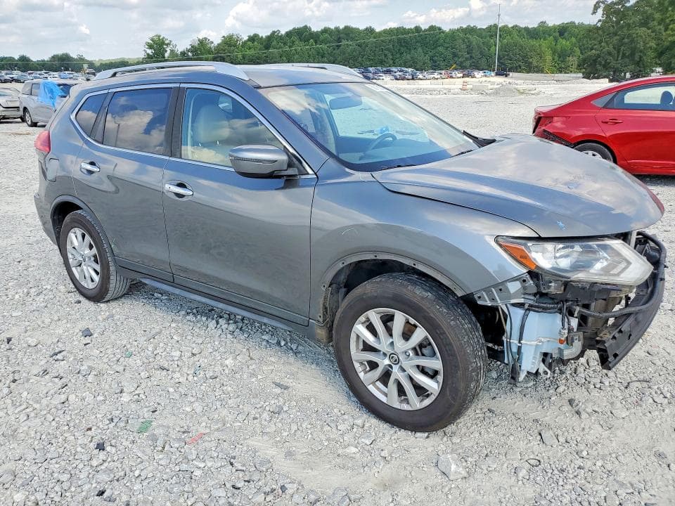 2017 NISSAN ROGUE SV 4