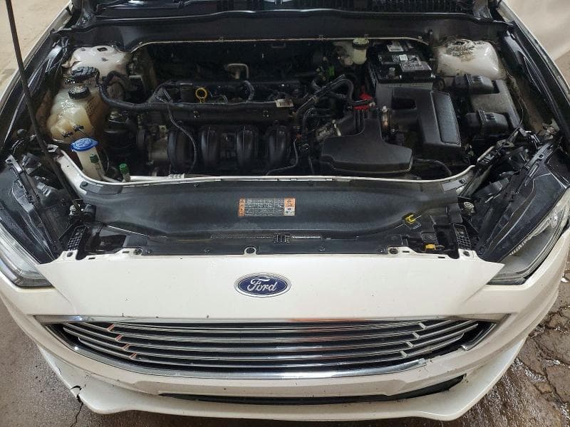 2017 FORD FUSION SE 11