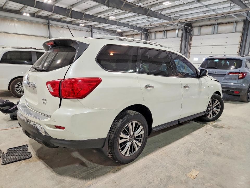 2018 NISSAN PATHFINDER SV 3