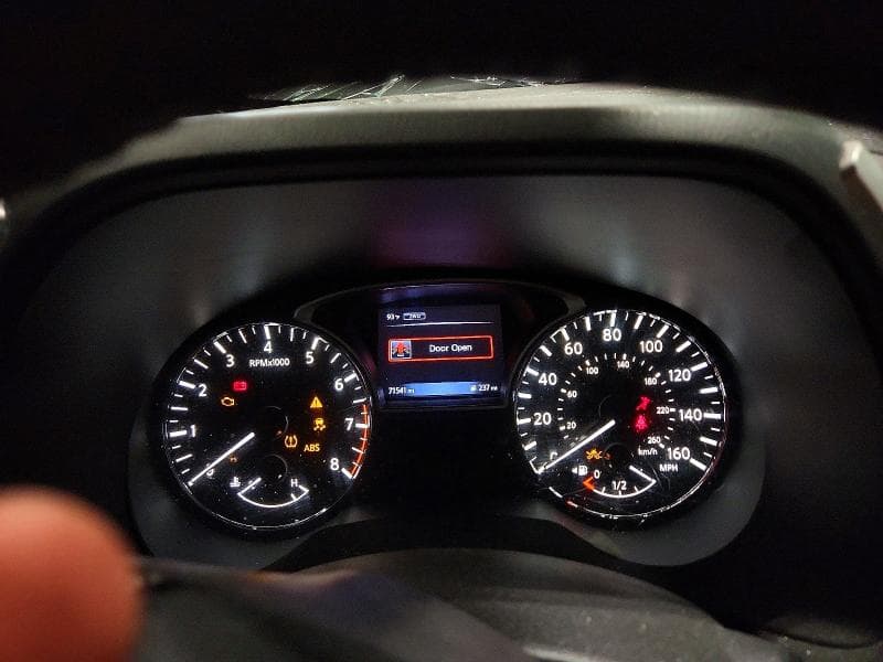 2018 NISSAN PATHFINDER SV 9
