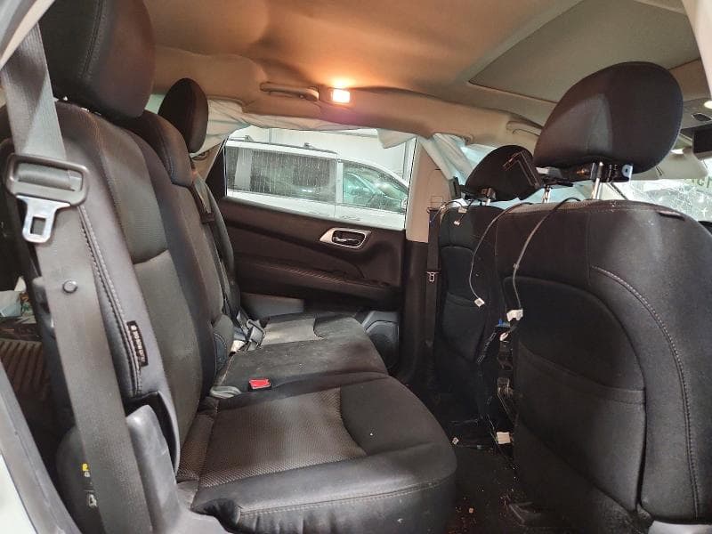 2018 NISSAN PATHFINDER SV 10