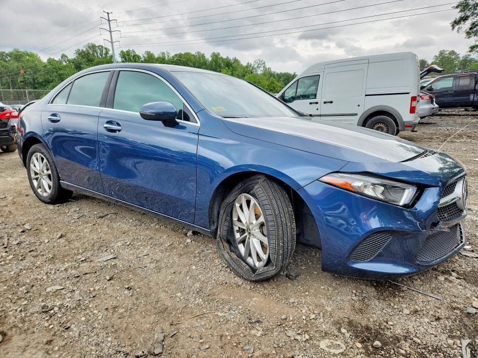 2020 MERCEDES-BENZ A 220 4MATIC 4