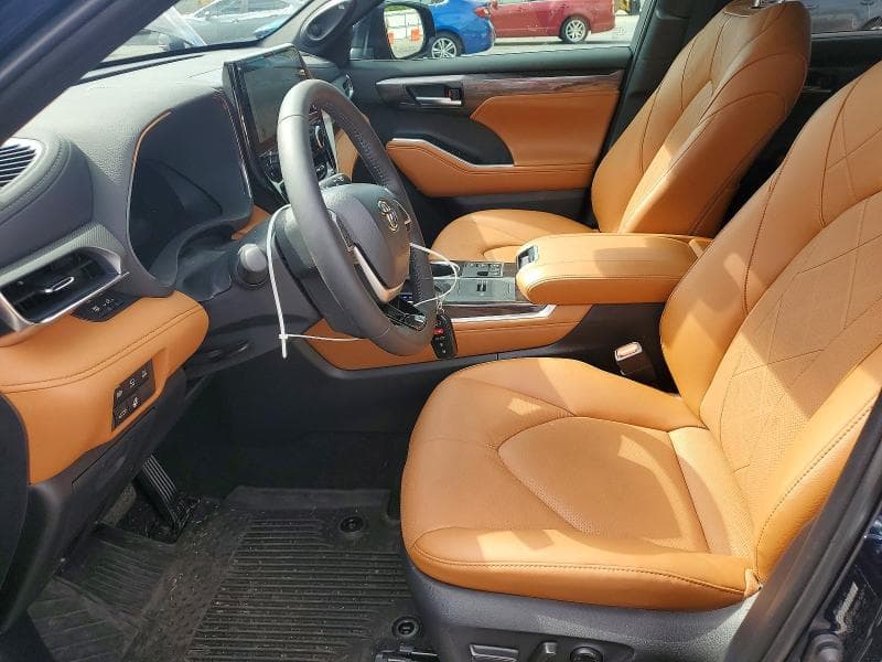 2026 TOYOTA HIGHLANDER HYBRID XLE 7