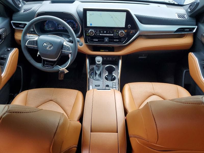 2026 TOYOTA HIGHLANDER HYBRID XLE 8