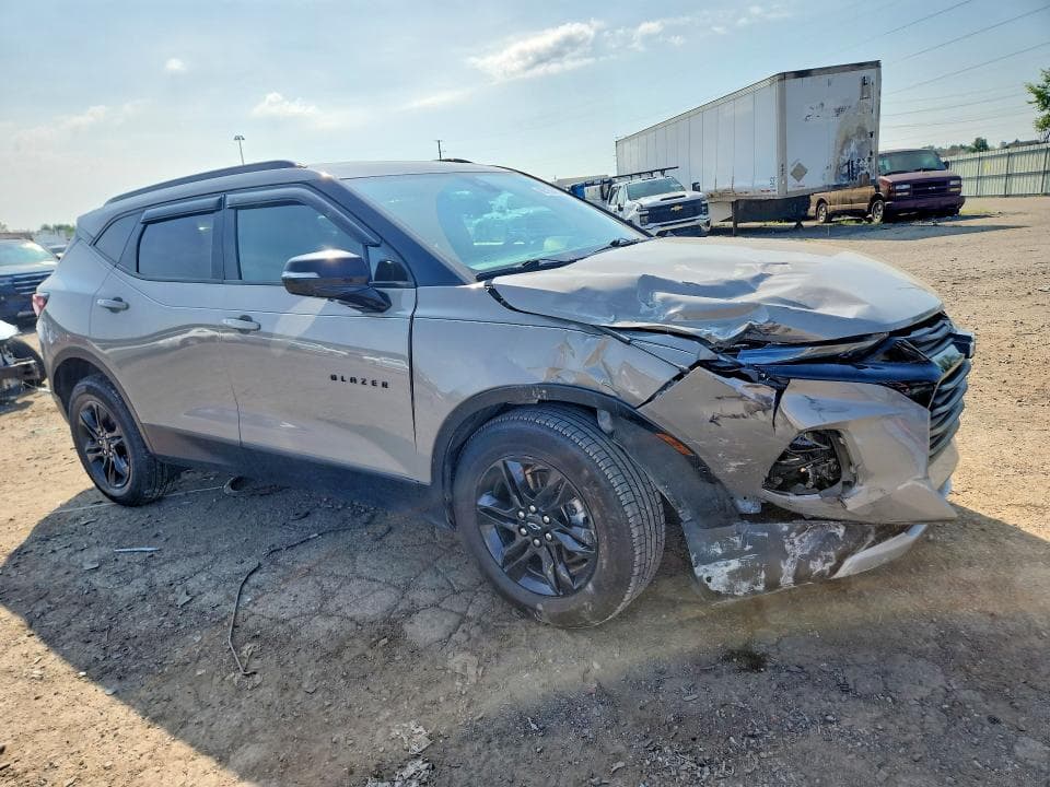 2021 CHEVROLET BLAZER 2LT 4