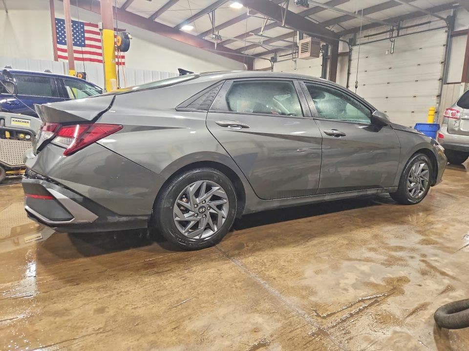 2024 HYUNDAI ELANTRA SEL SEL 3