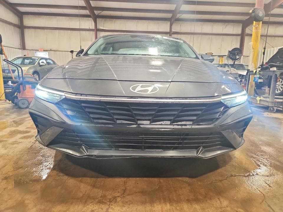 2024 HYUNDAI ELANTRA SEL SEL 5