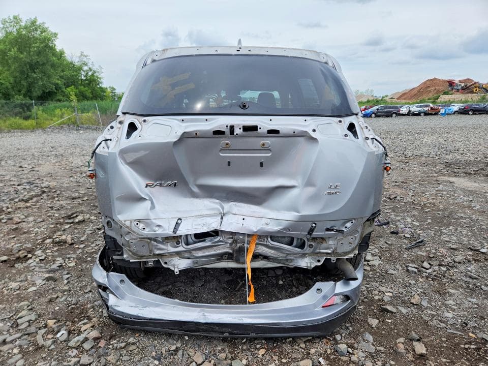2018 TOYOTA RAV4 LE LE 6