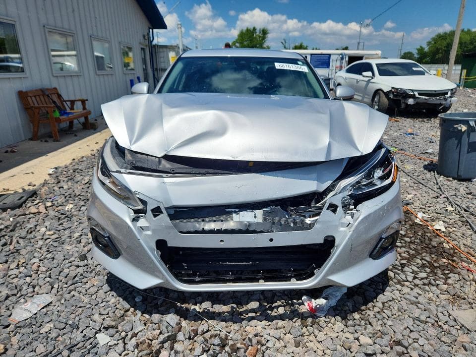 2019 NISSAN ALTIMA SV SV 5