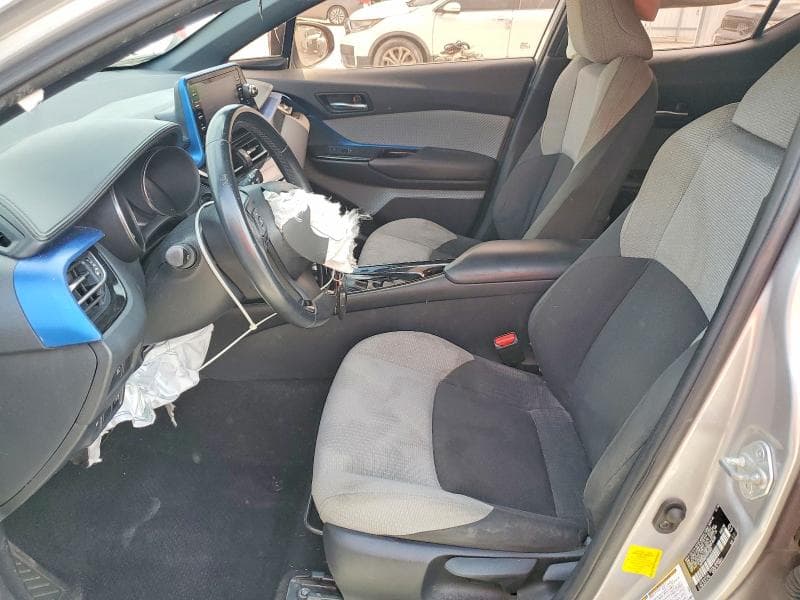 2019 TOYOTA C-HR XLE 7
