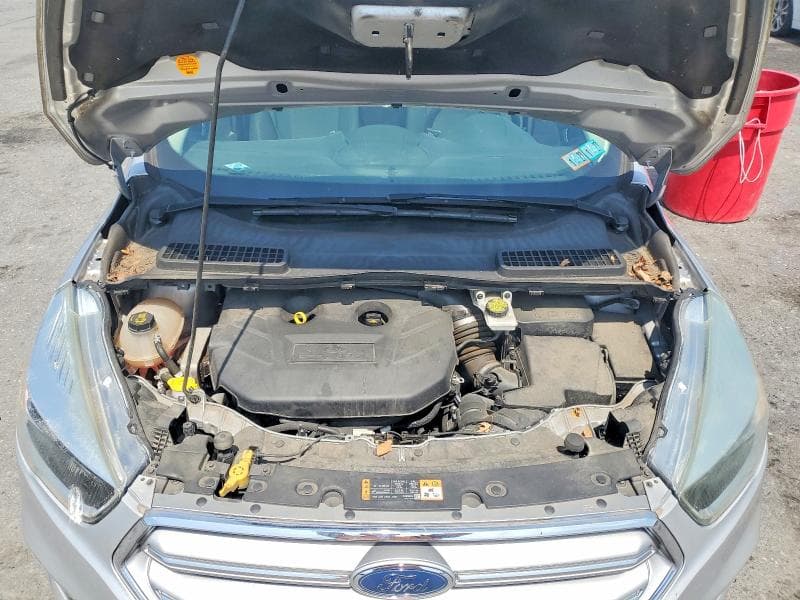 2017 FORD ESCAPE SE 12