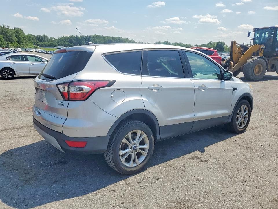 2017 FORD ESCAPE SE 3