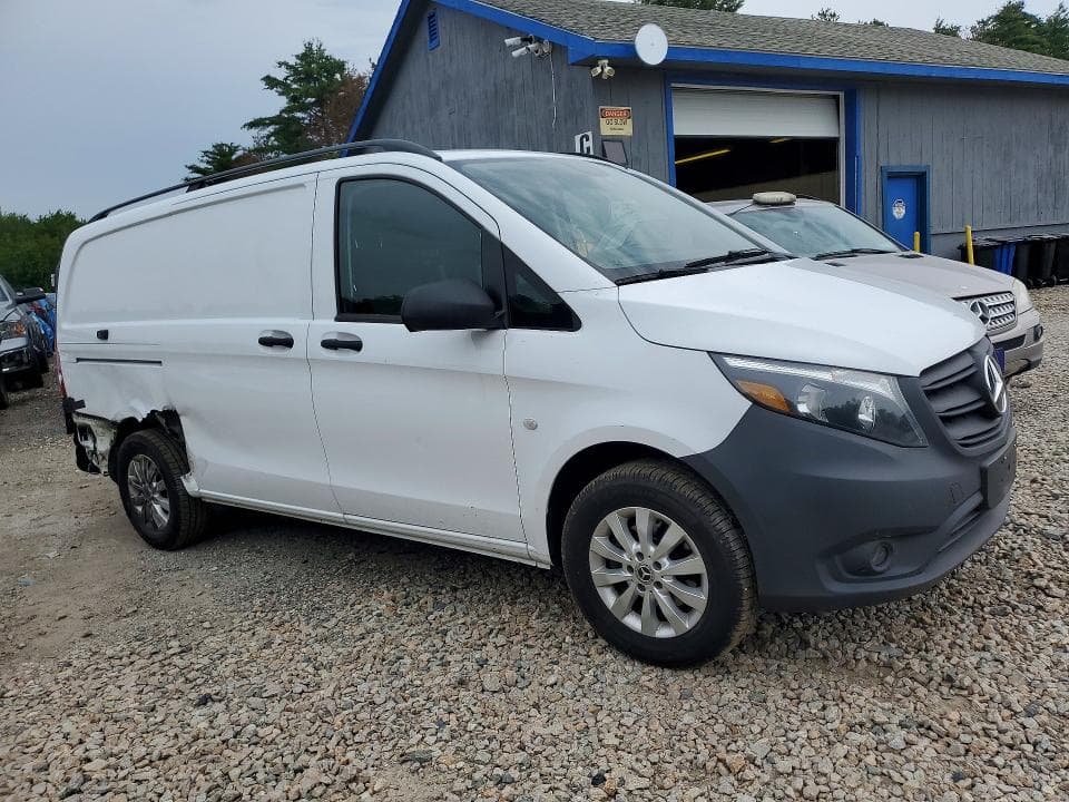 2022 MERCEDES-BENZ METRIS 4