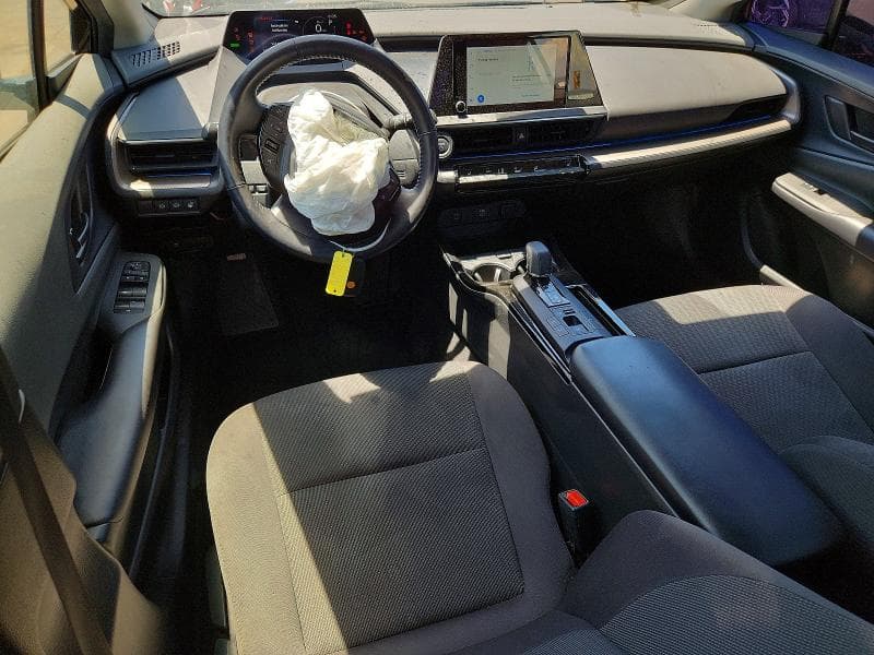 2023 TOYOTA PRIUS XLE 8