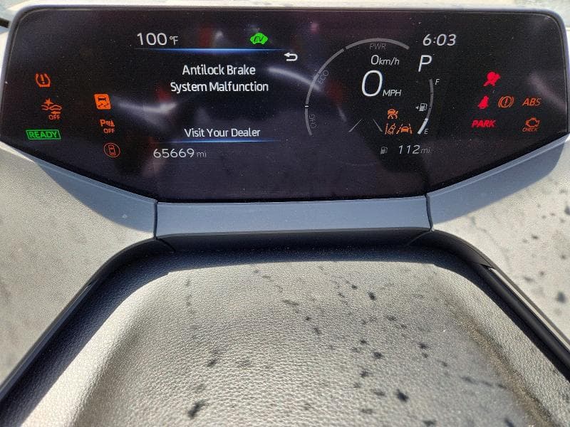 2023 TOYOTA PRIUS XLE 9