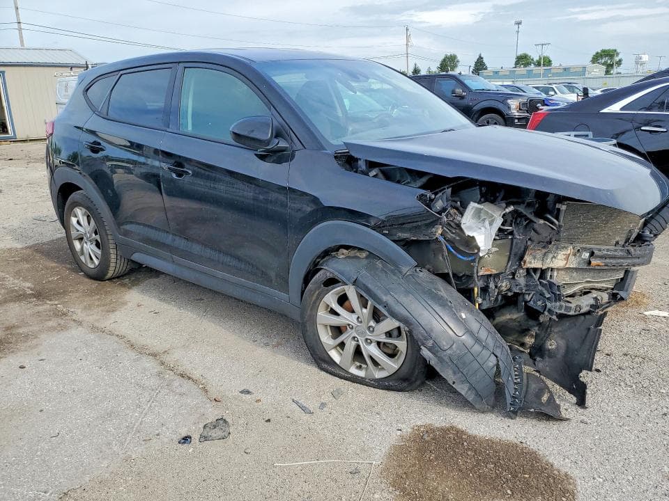 2020 HYUNDAI TUCSON SE 4
