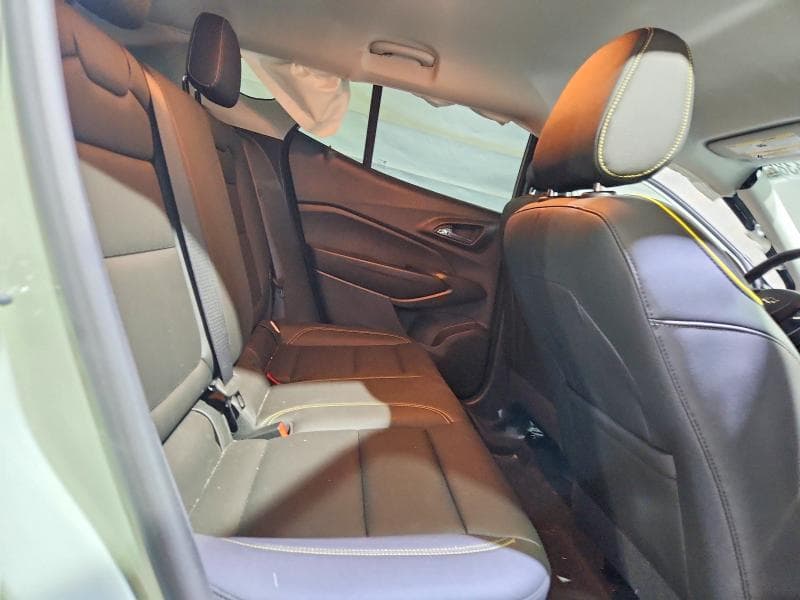 2025 CHEVROLET TRAX ACTIV 11