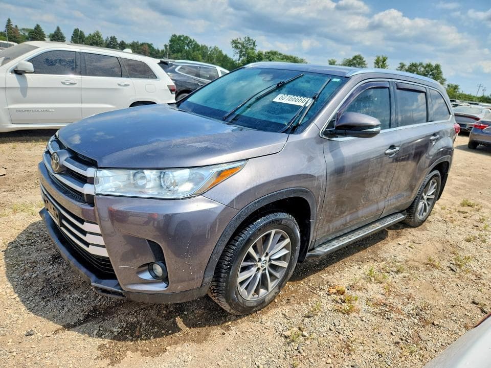 2019 TOYOTA HIGHLANDER XLE - 1