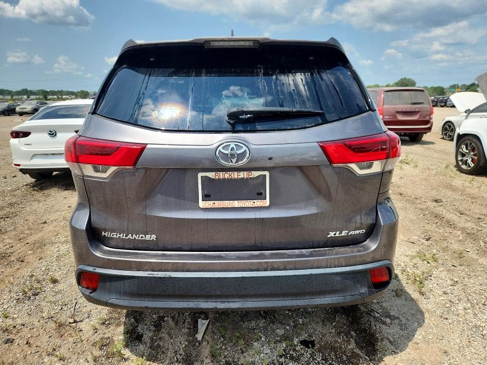 2019 TOYOTA HIGHLANDER XLE 6