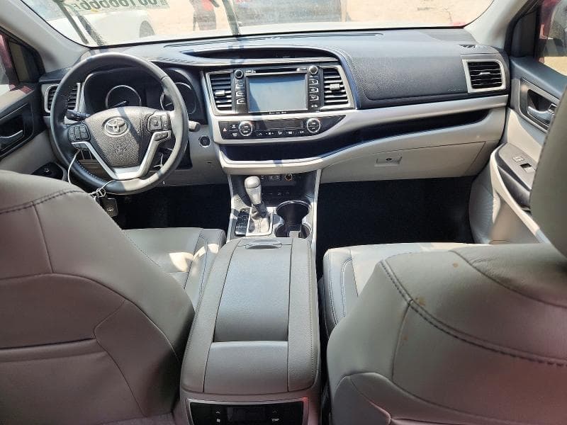 2019 TOYOTA HIGHLANDER XLE 8